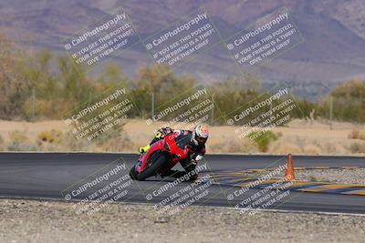 media/Nov-28-2022-Moto Forza (Mon) [[c5a51e62ca]]/A Group/Session 4 (Turn 6)/